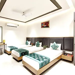 Applewood Grand Delhi Airport Hotel New Delhi
